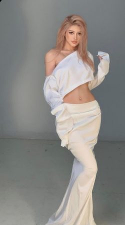 Andrea Pecadora el placer que siempre soñaste