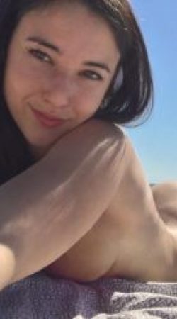 Adriana Candela la compañía perfecta para tus momentos especiales